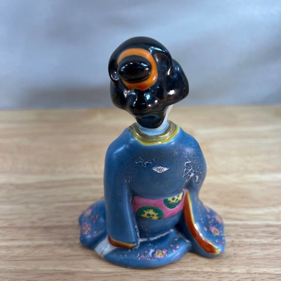 Vintage 1920’s Japanese  seated‎  Geshia holding mirror - Picture 3 of 8